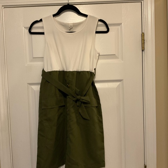 Other - Cream Sheath Sleeveless Dress for Work